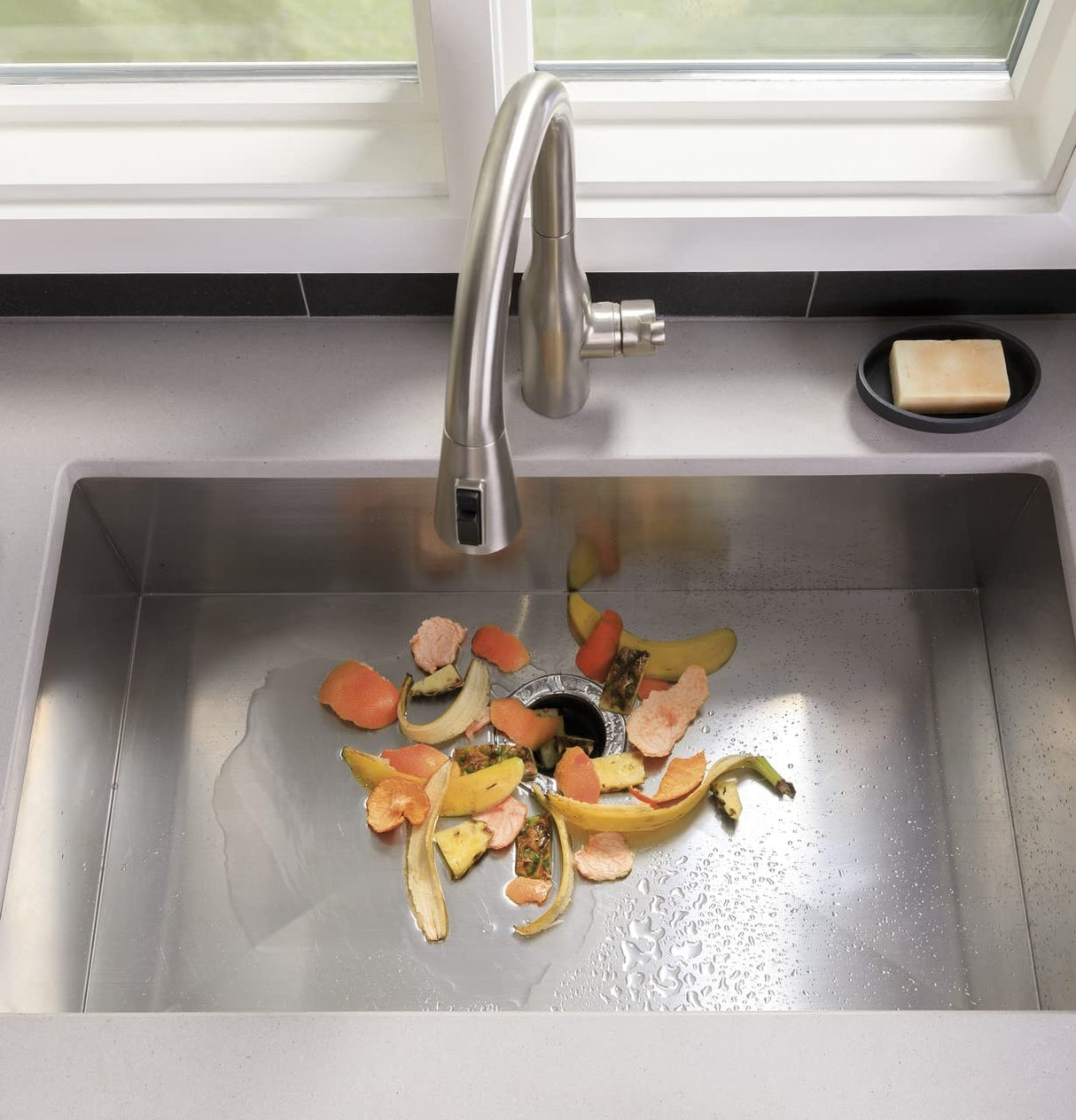 GE GRB760N Batch Feed Garbage Disposal, 3/4 Horsepower