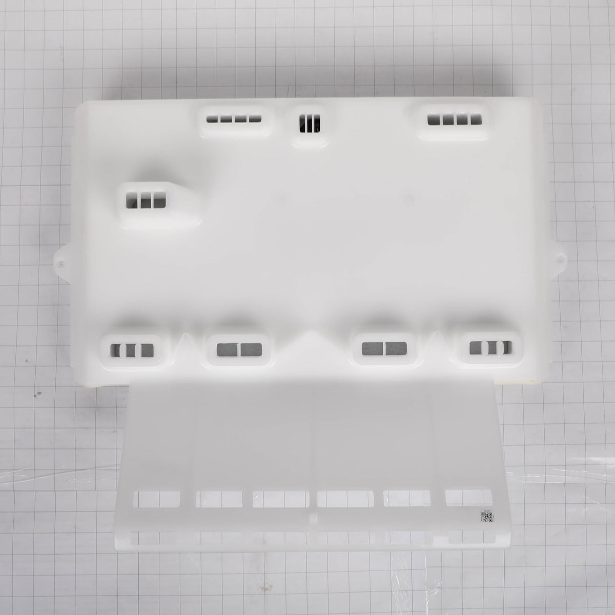 Samsung DA97-11824B Refrigerator Freezer Evaporator Cover + Fan Assembly (Replaces: DA97-11824A)