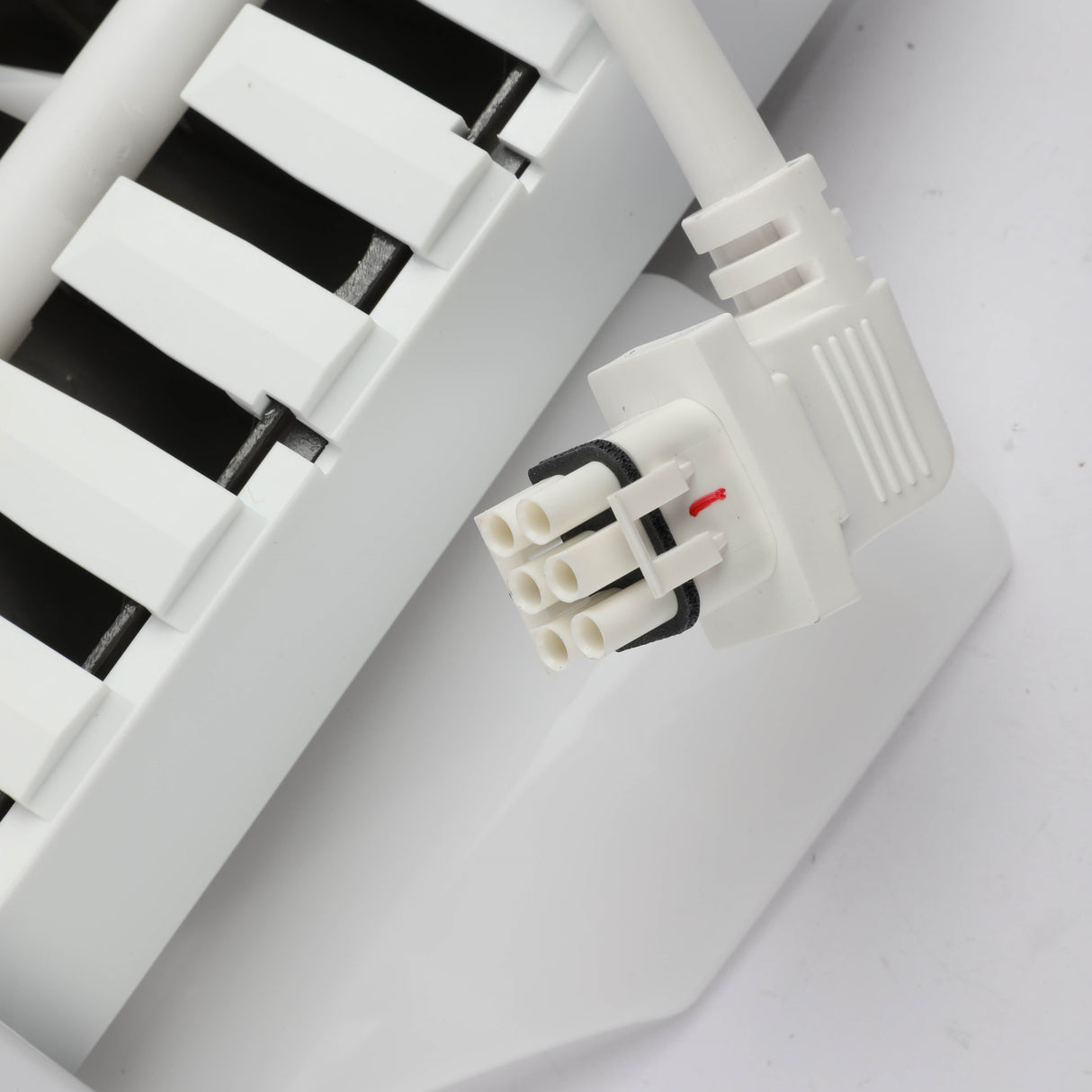 GE WR30X39470 Genuine OEM Icemaker