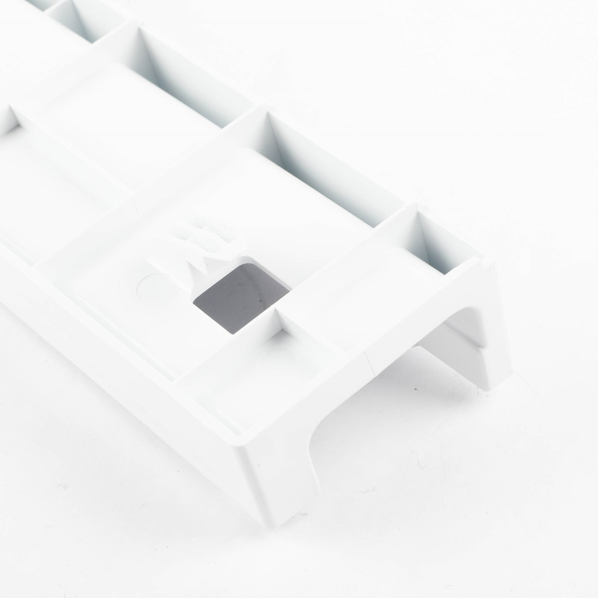 Samsung DA63-03414A Genuine OEM Cover Rail Low L