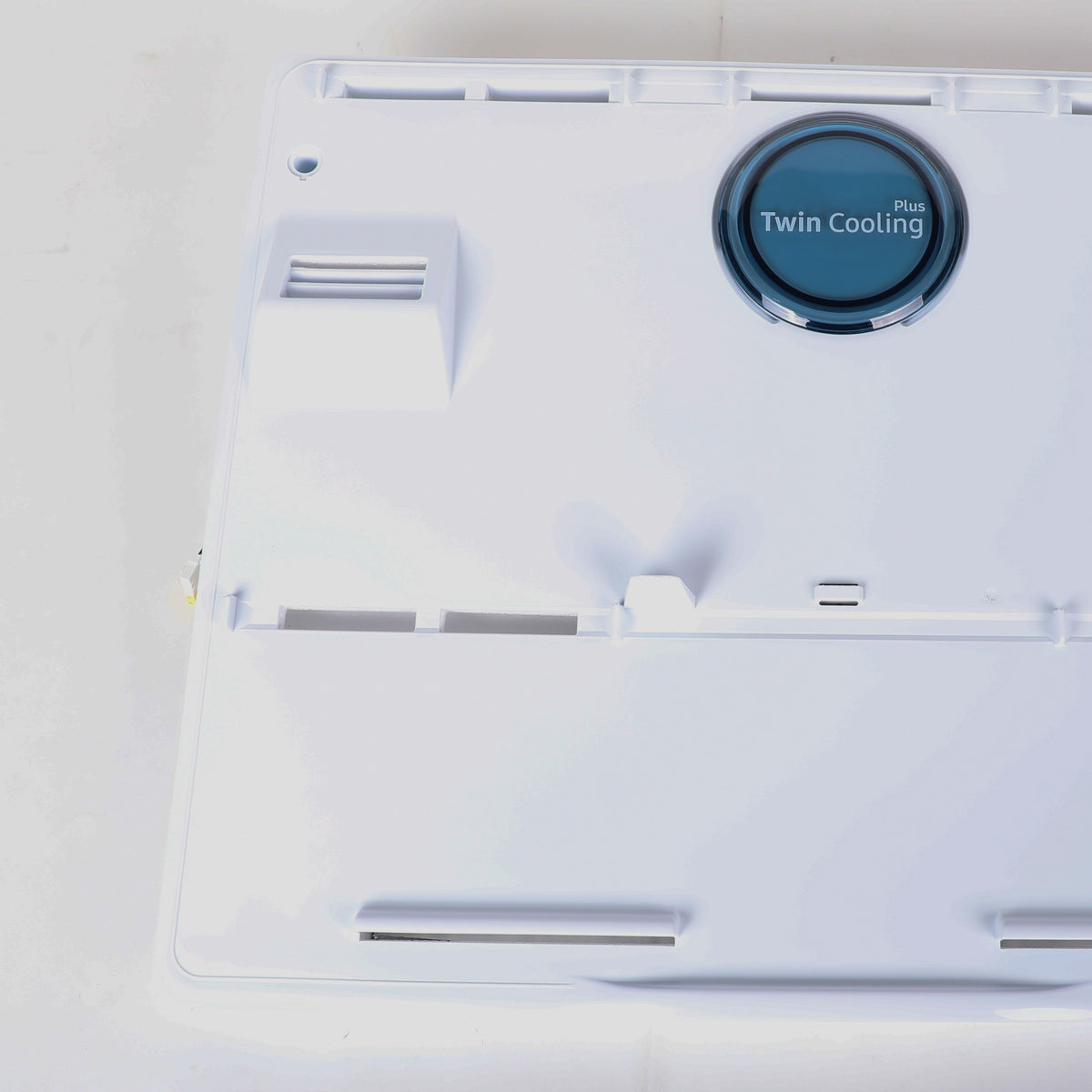 Samsung DA97-17189A Genuine OEM Assembly Cover Evap Fre