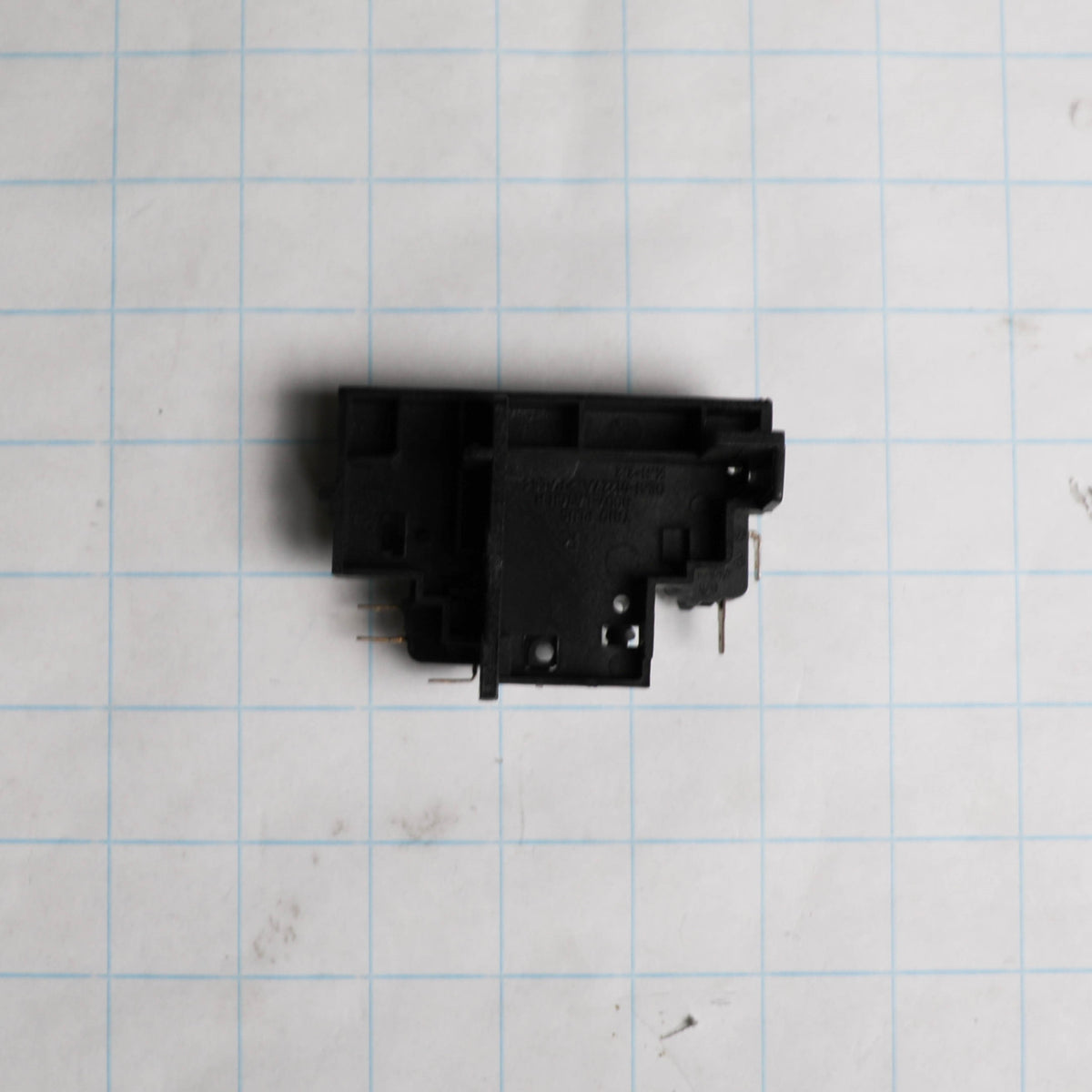 Samsung DE94-02203A Genuine OEM Assembly Body Latch R