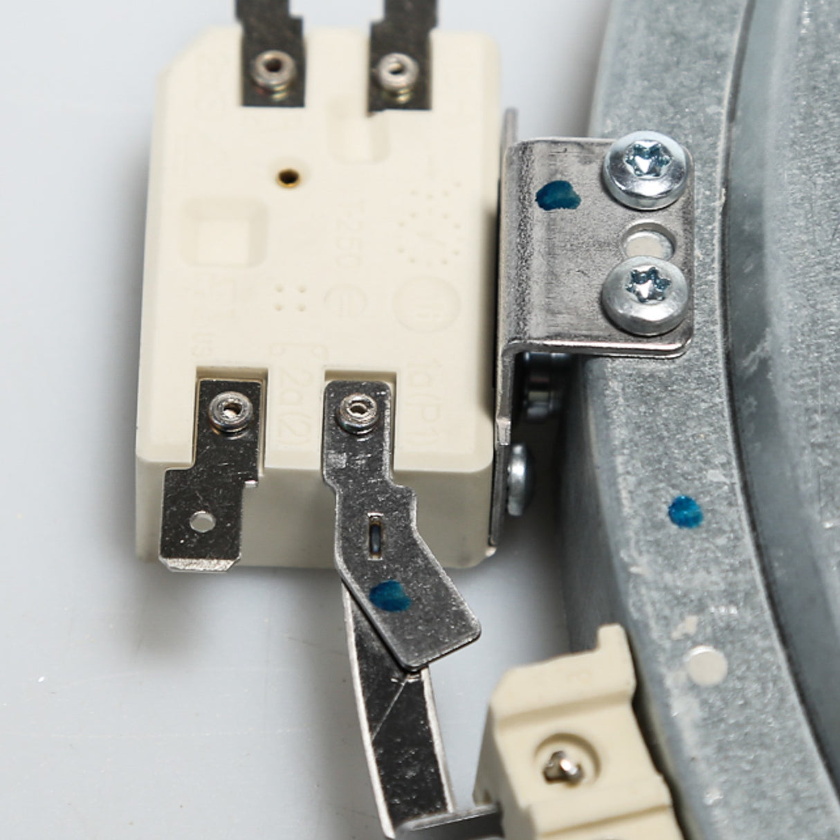GE WB30T10151 Genuine OEM Element Haliant 12 In