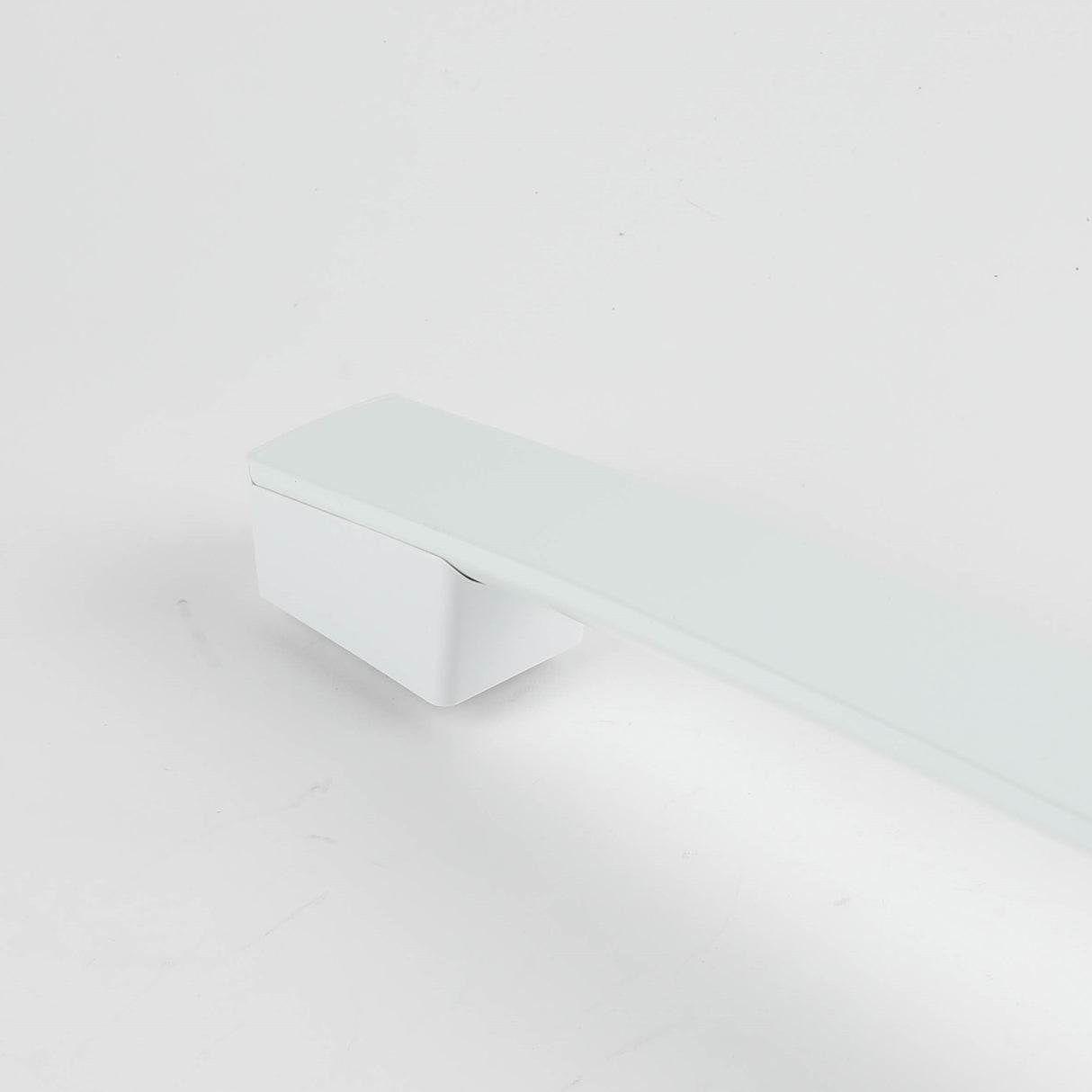 GE WB15X42629 Genuine OEM Handle And Endcap Asm (Wh)