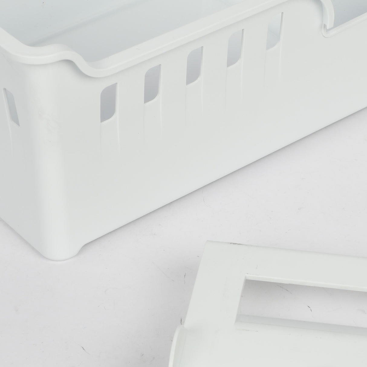 GE WR30X23327 Genuine OEM Bucket Ice Asm
