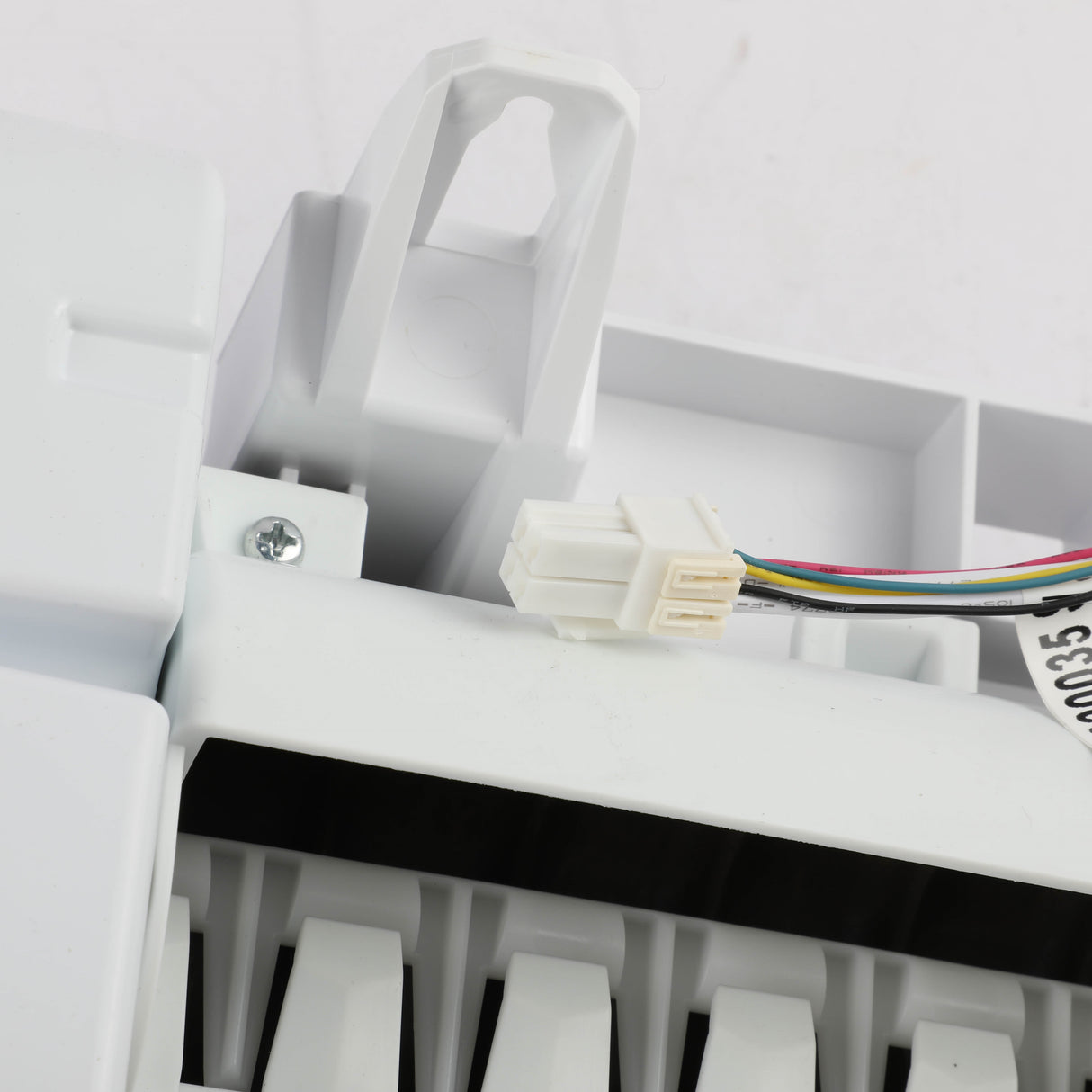 GE WR30X39346 Genuine OEM Icemaker