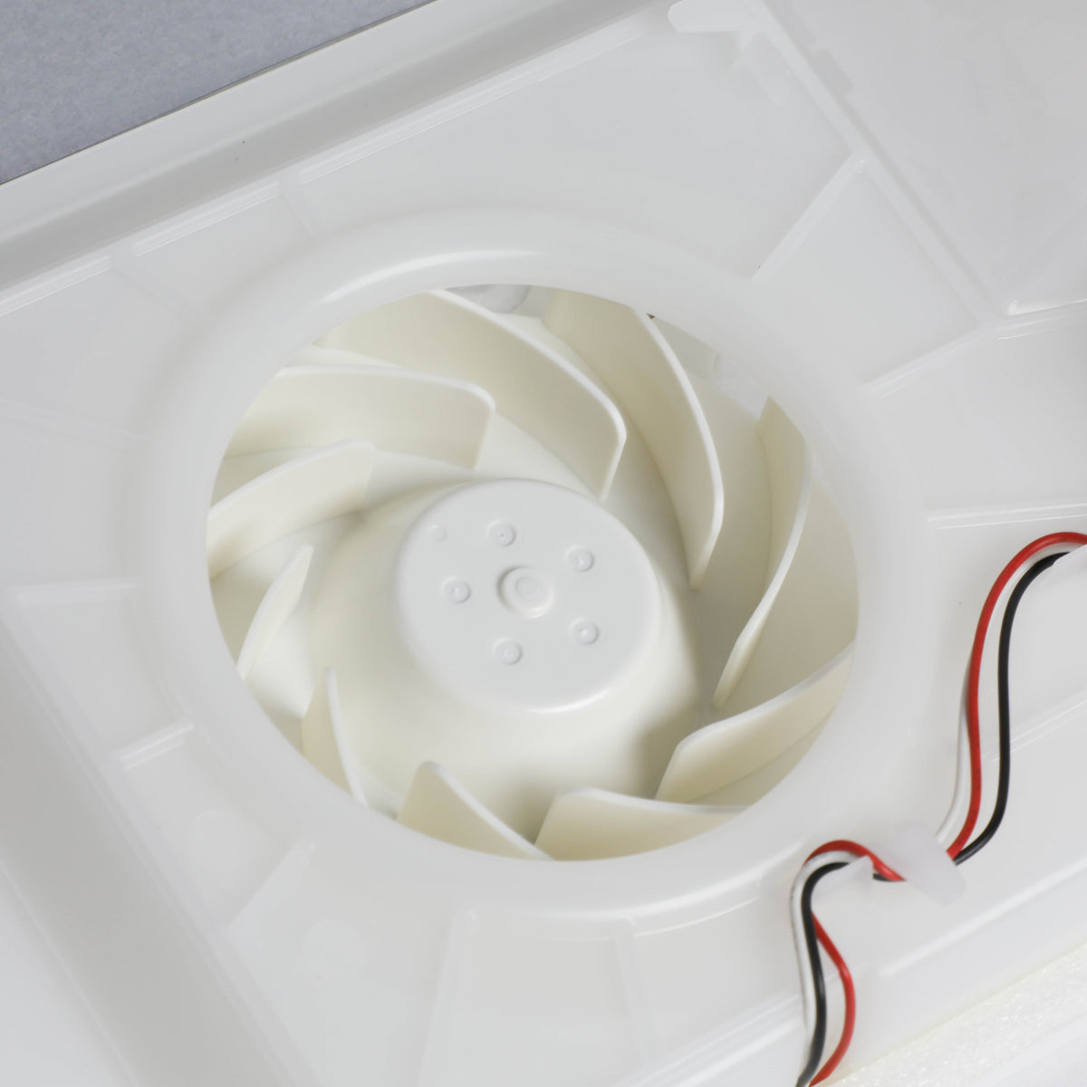 Samsung DA97-22974A Refrigerator Freezer Evaporator Fan + Cover Assembly
