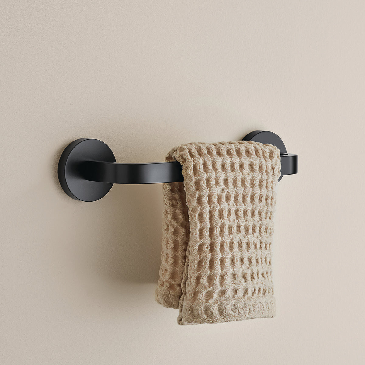 Vector SA-2704-MB Hand Towel Bar