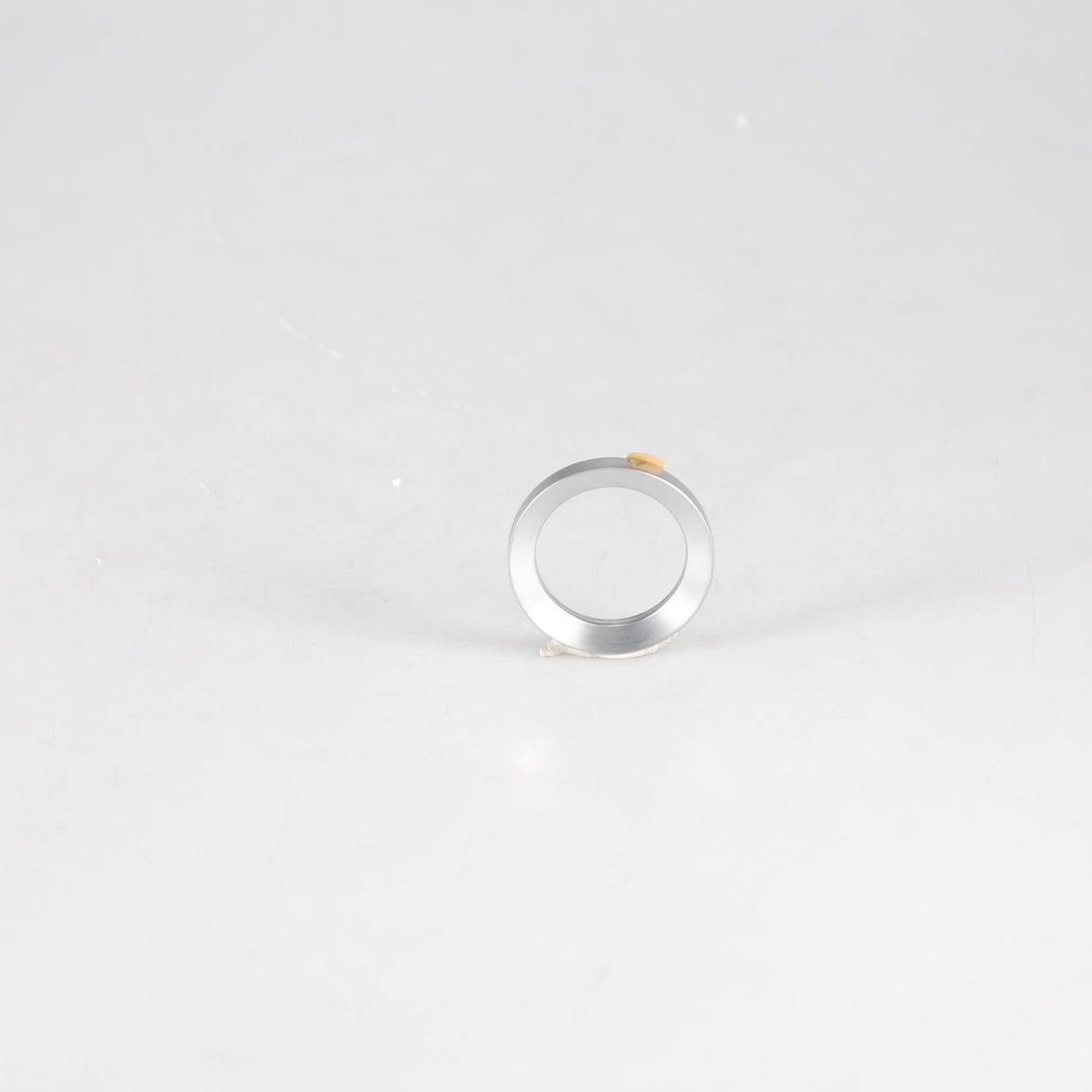 Whirlpool W10559485 Genuine OEM Grommet Ckt Ja Gas Wht