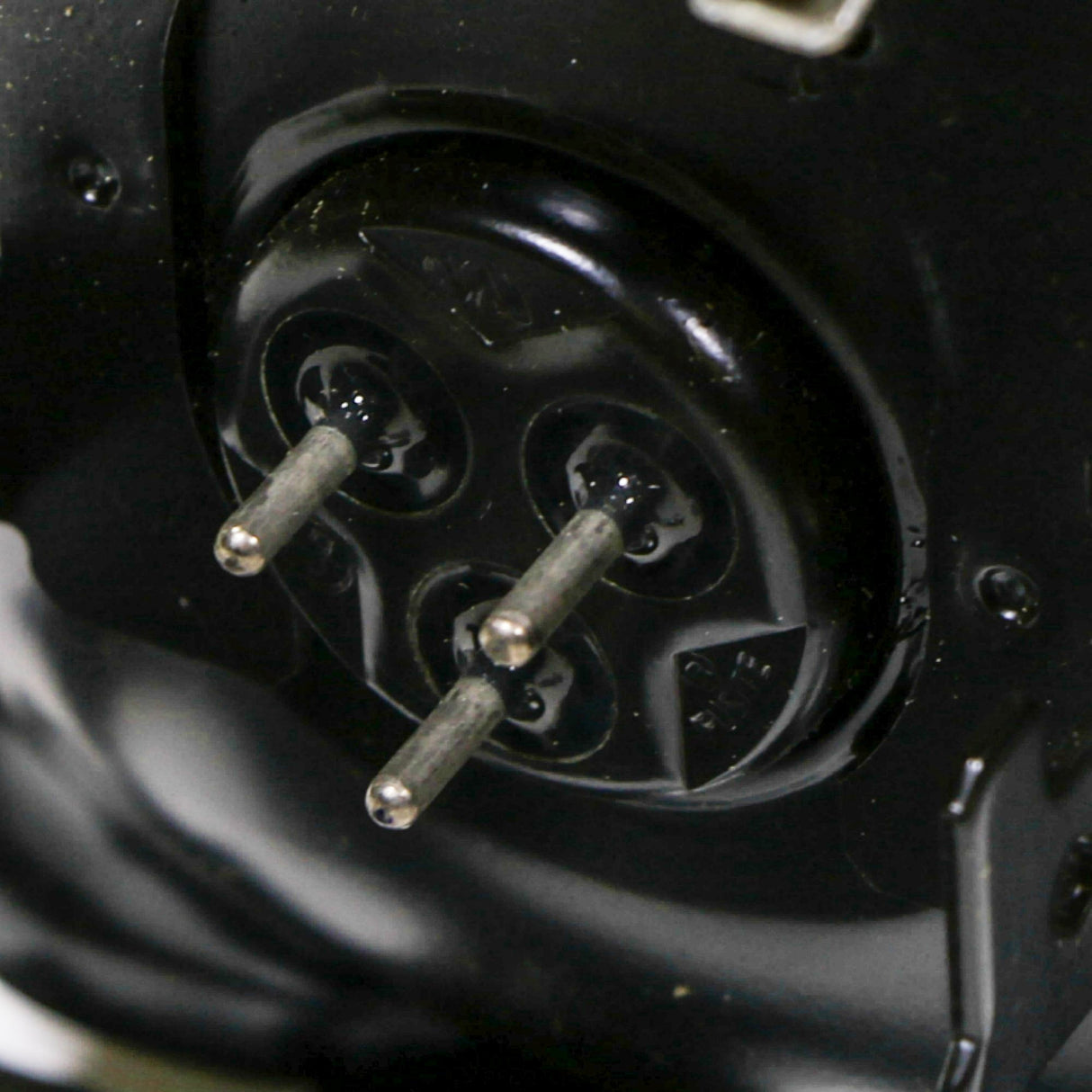 Whirlpool 8201675 Genuine OEM Compressor