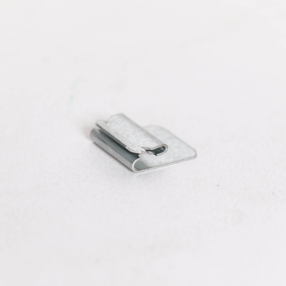 Whirlpool WP8273564 Genuine OEM Clip