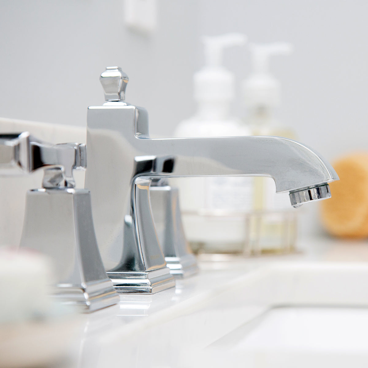 Rainier SB-1321-E 8 in. Widespread Faucet