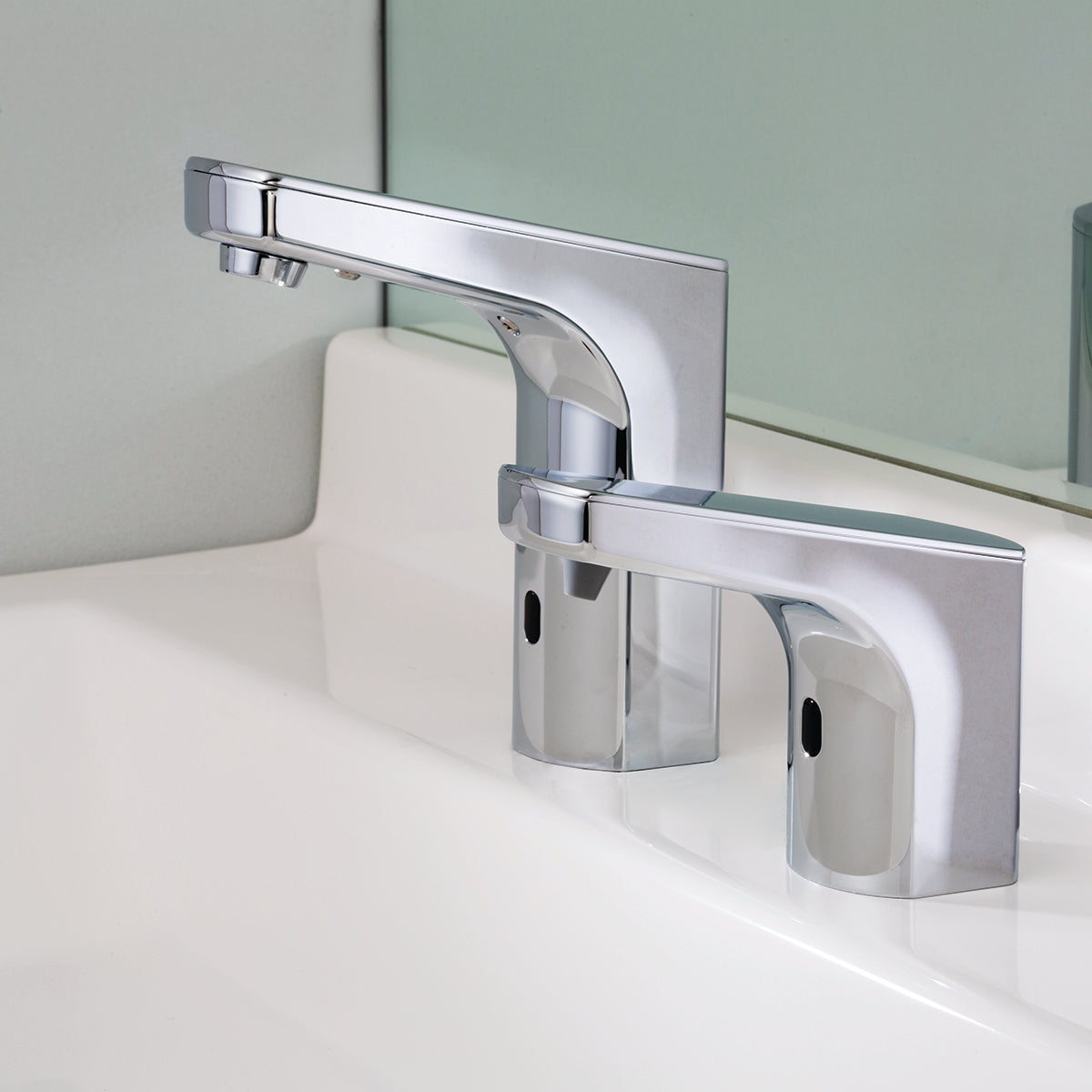 Sensorflo SF-8700 Battery Powered Sensor Faucet